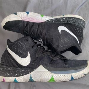 Kyrie 5 Black Magic